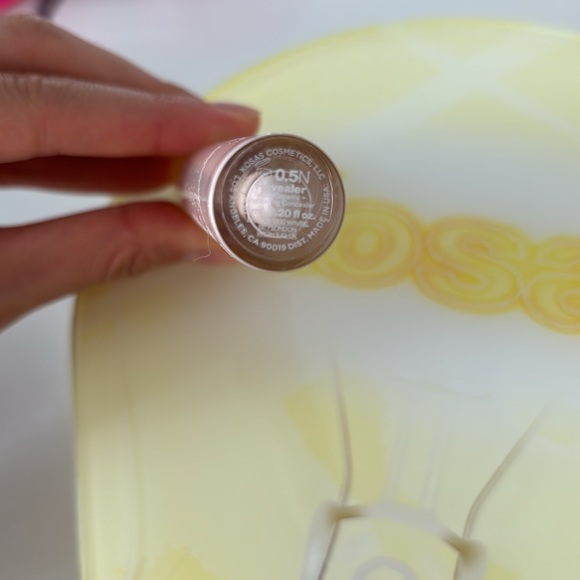 New Kosas Revealer concealer 0.5N - Picture 4 of 5